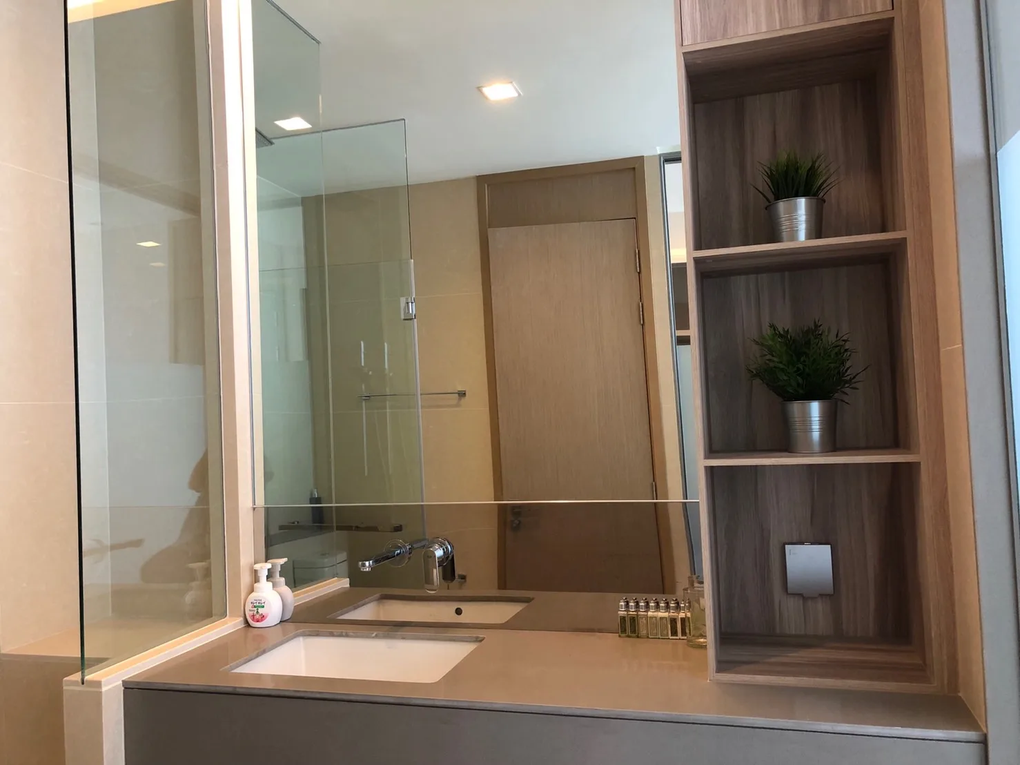 The Esse Asoke — photo 11