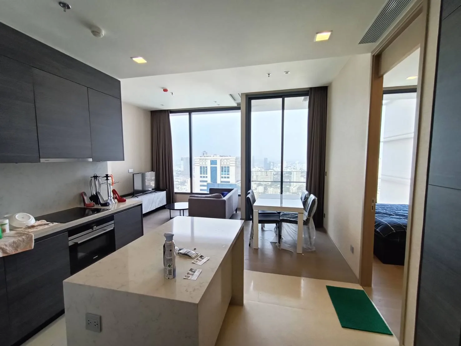 The Esse Asoke — photo 1