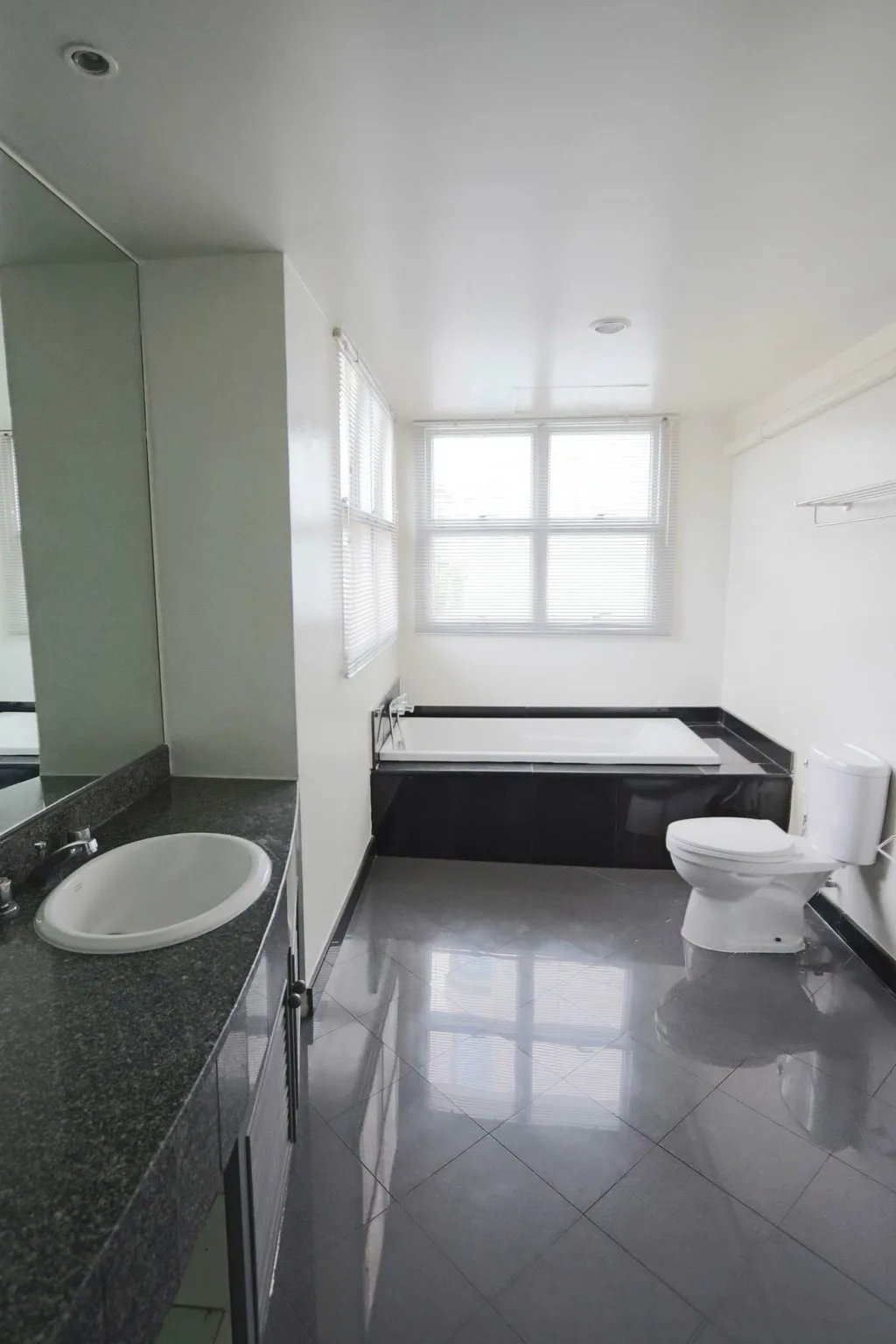 Ariel Apartments — photo 8