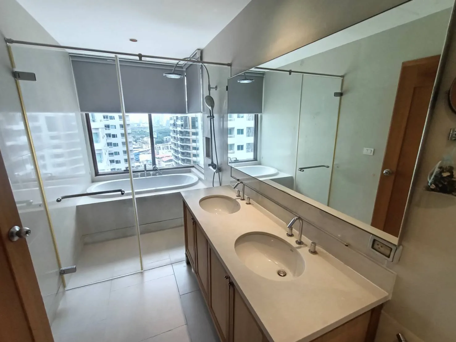 The Emporio Place — photo 13