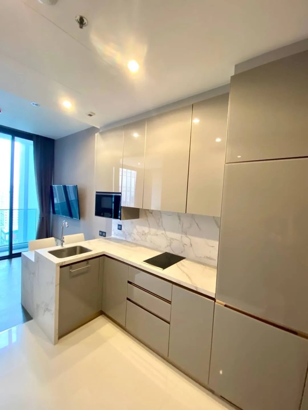 The Esse at Singha Complex — photo 8