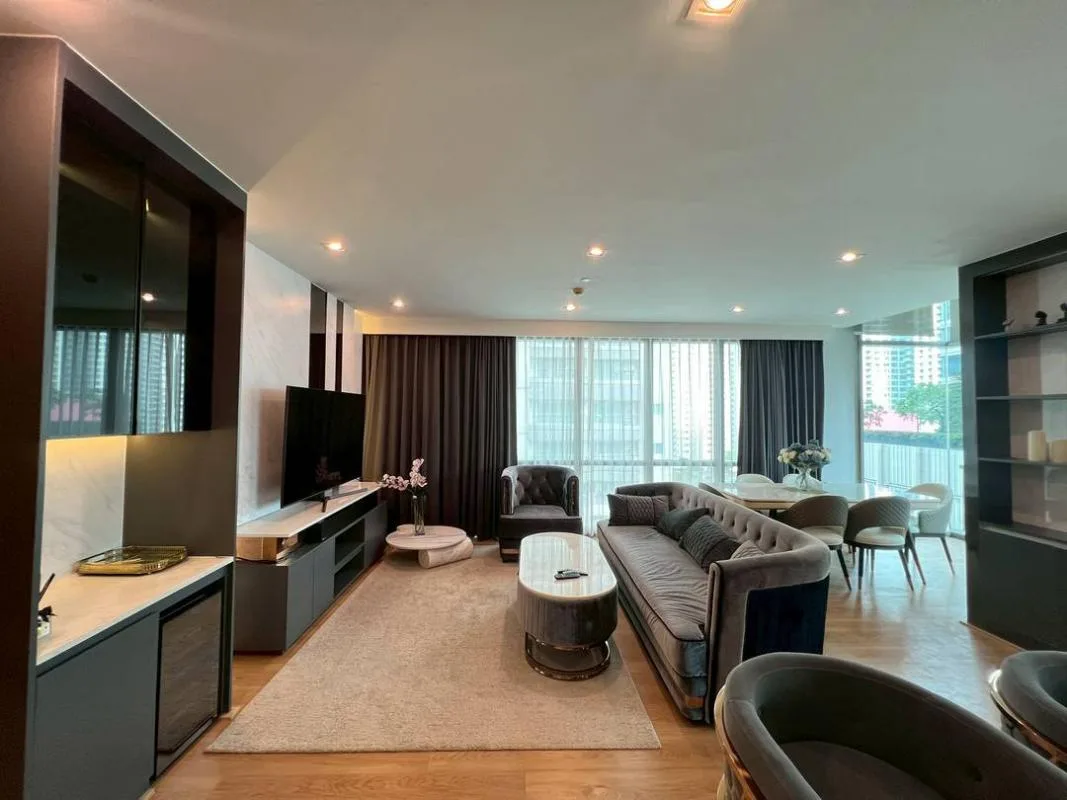 The Room Sukhumvit 21 — photo 1