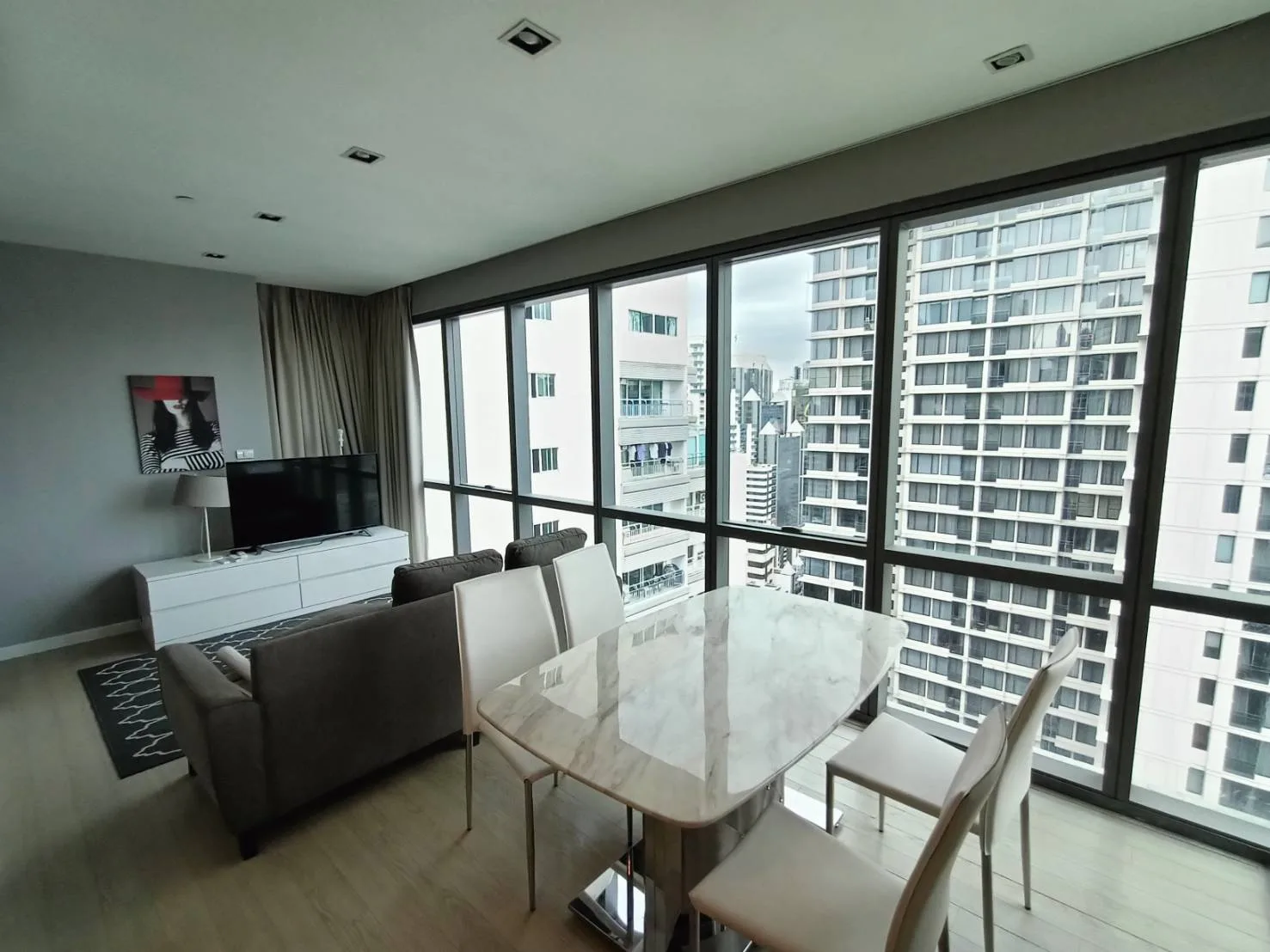 The Room Sukhumvit 21 — photo 2
