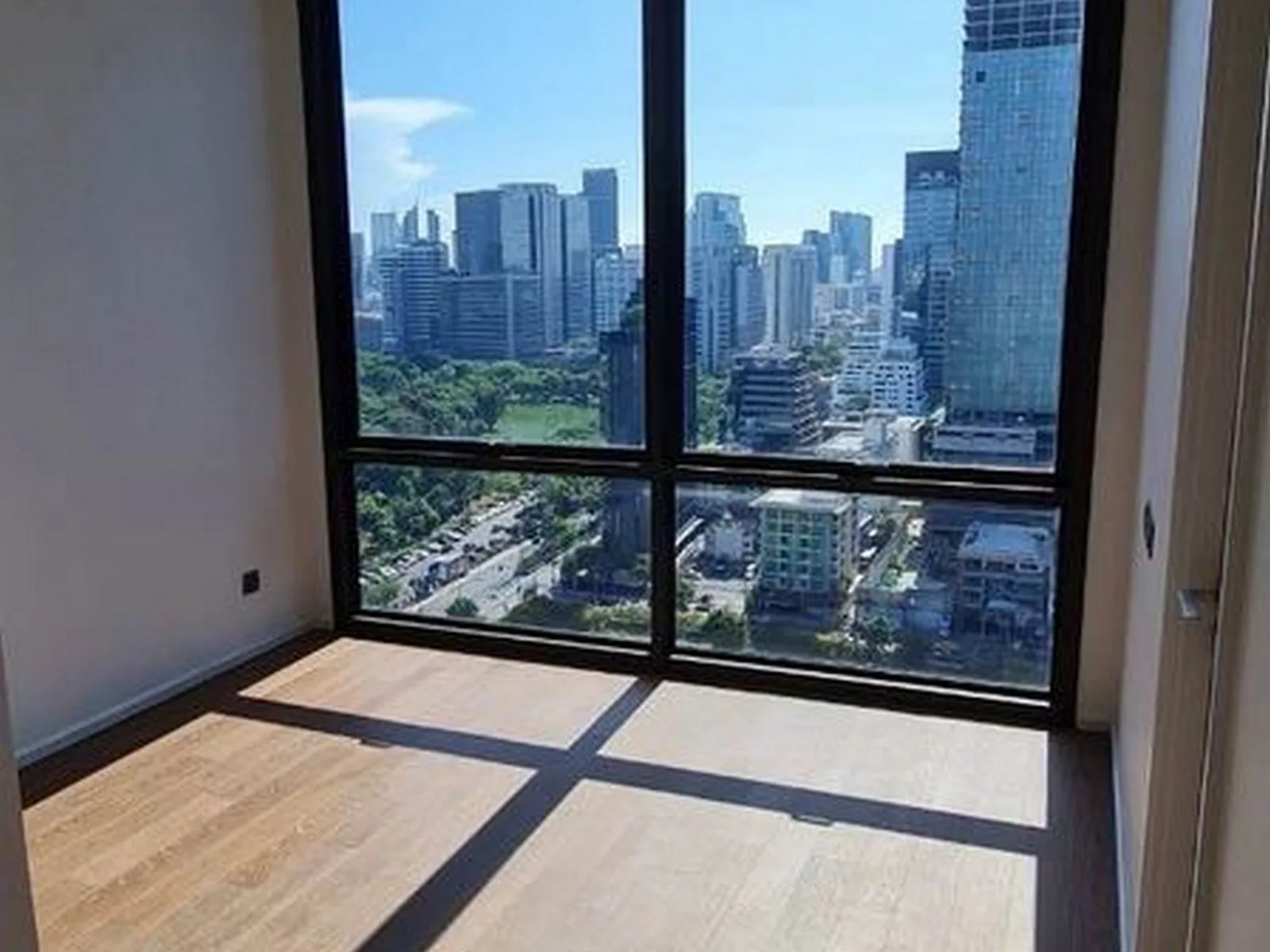 Muniq Langsuan — photo 4