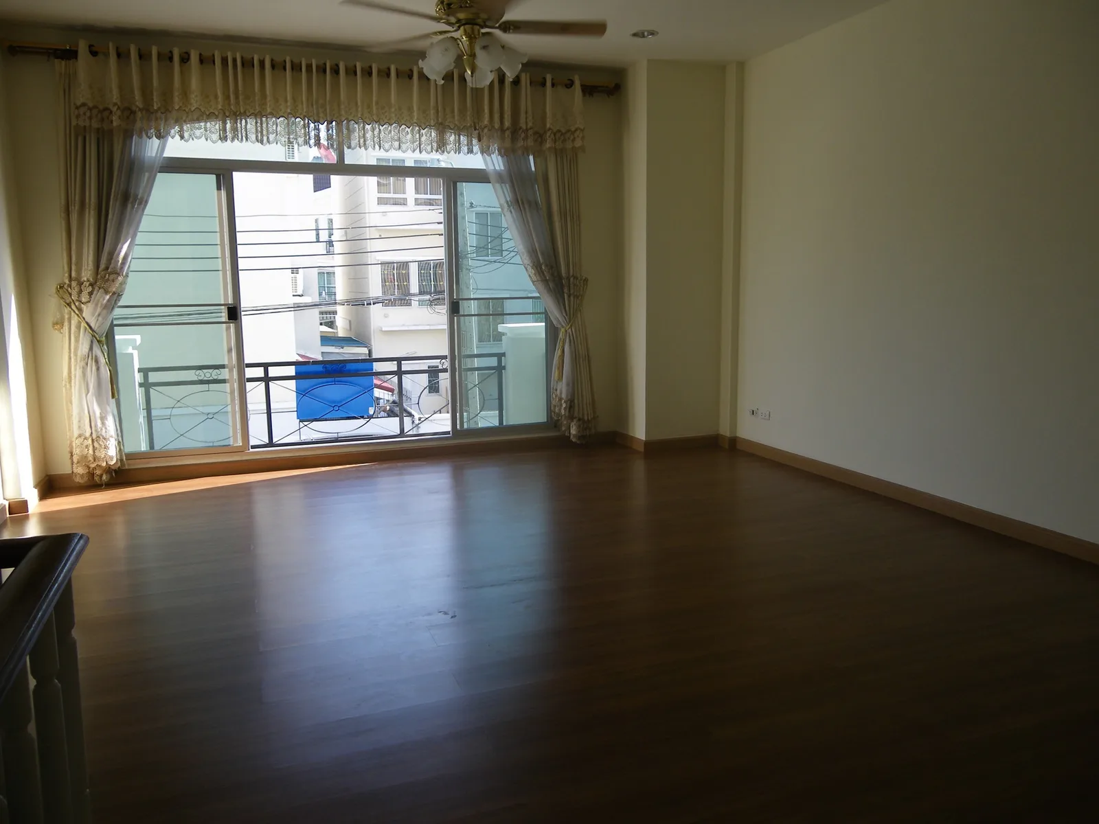 Baan Klang Muang Onnut-ladkrabang — photo 2