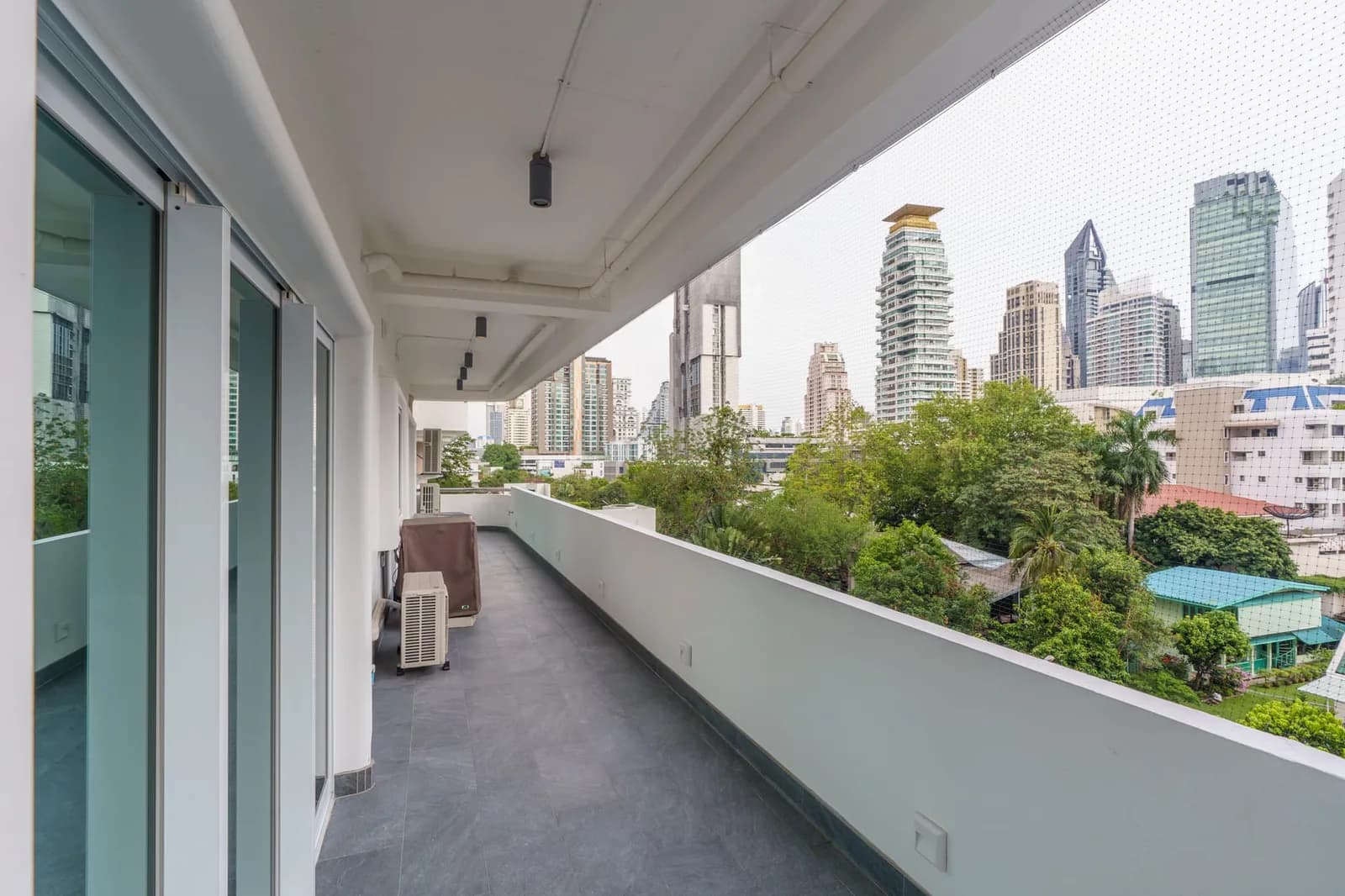 33 Tower — photo 18