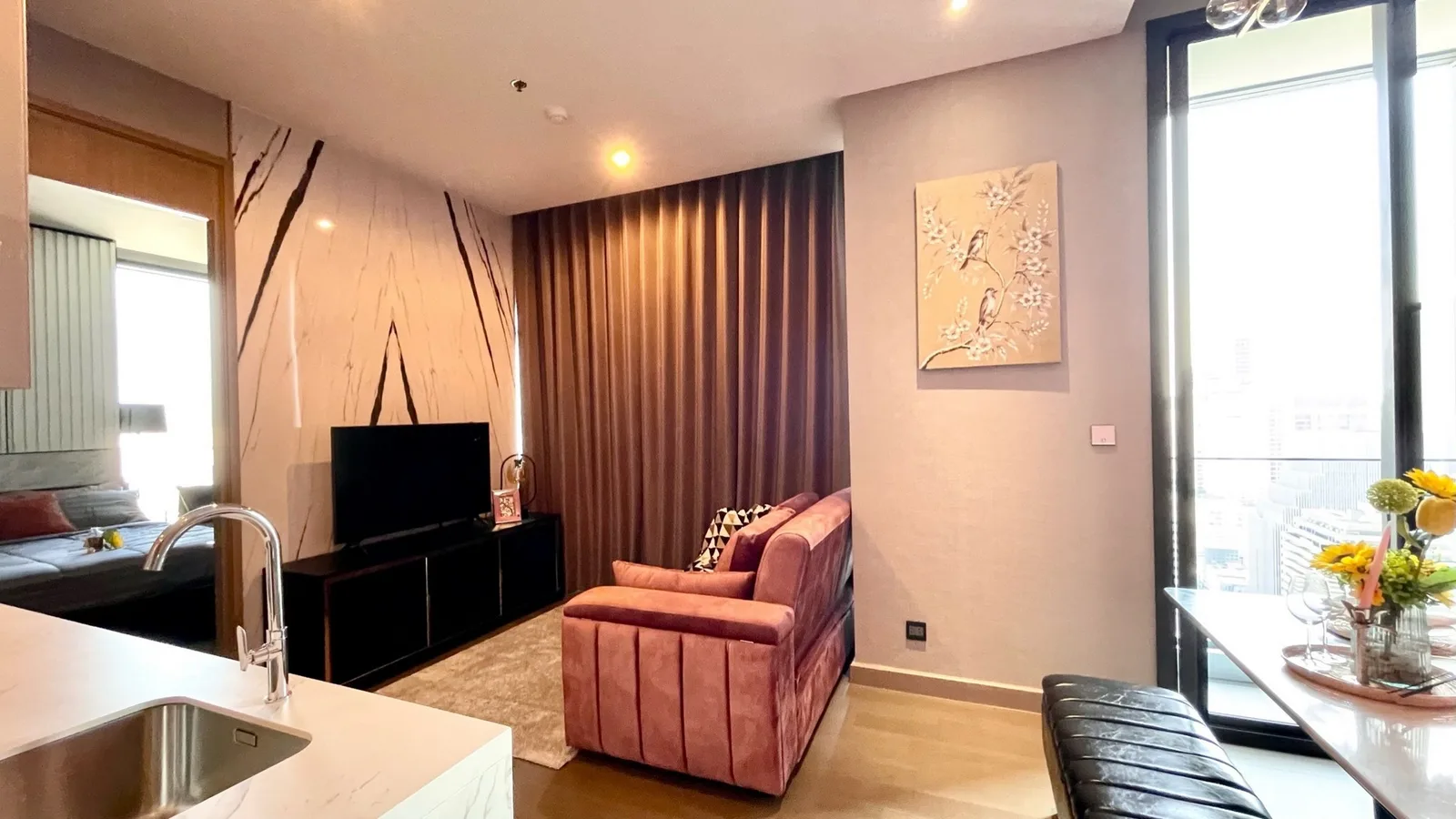 The Esse at Singha Complex — photo 1