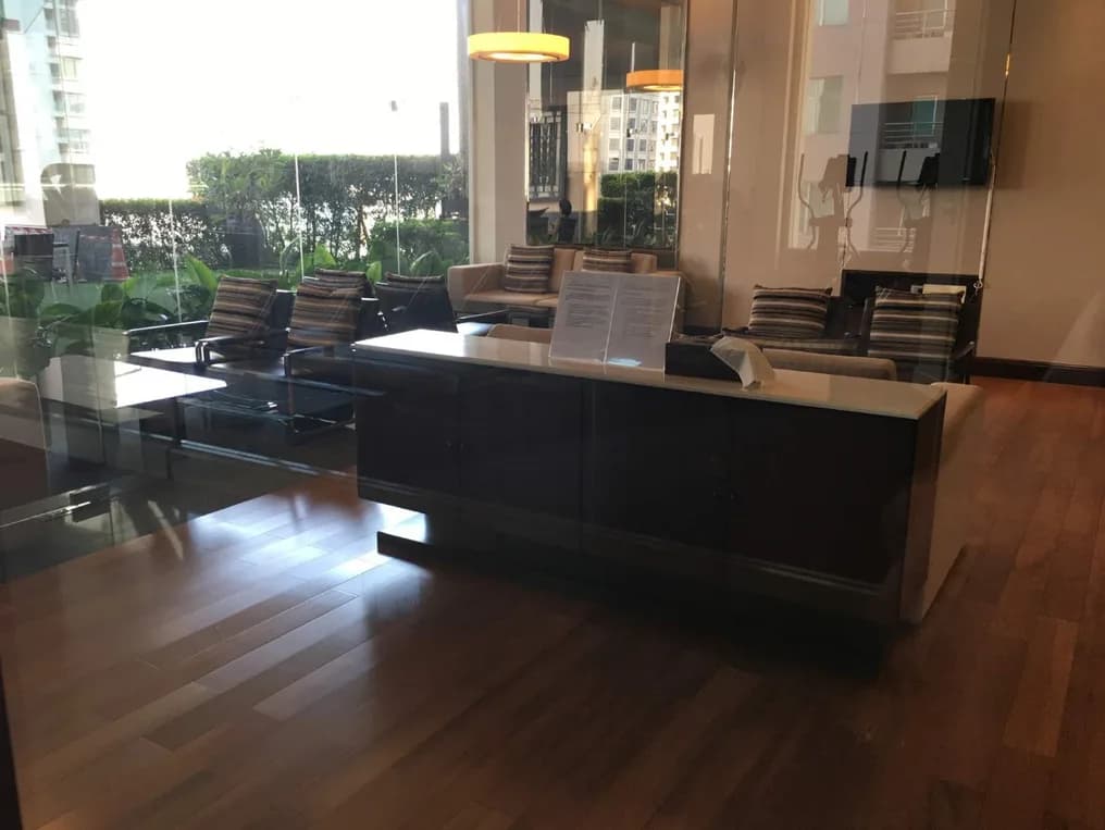 Q Langsuan — photo 14