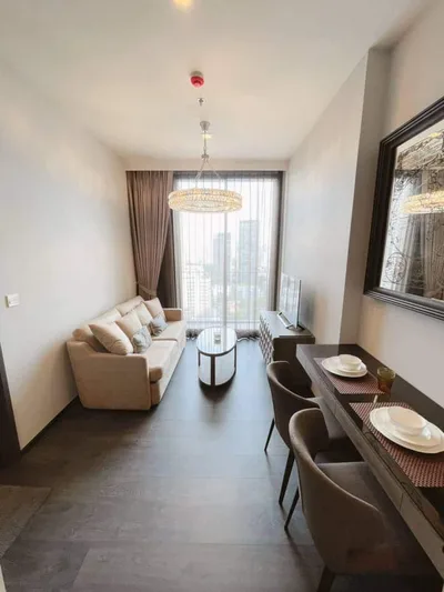 Edge Sukhumvit 23