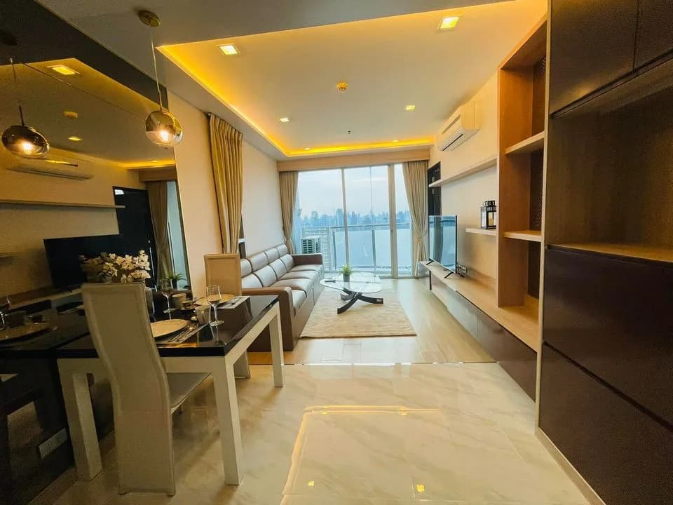 Sky Walk Condominium — photo 2
