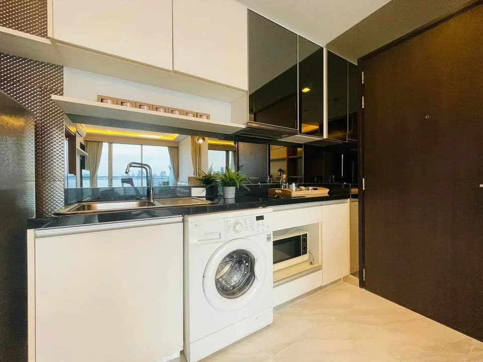 Sky Walk Condominium — photo 9