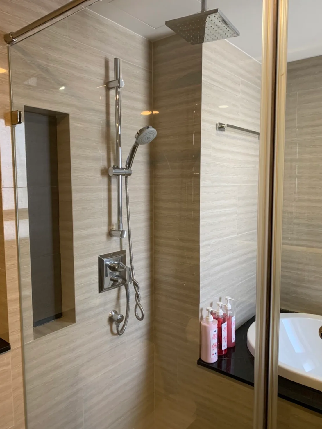 Klass Condo Langsuan — photo 13