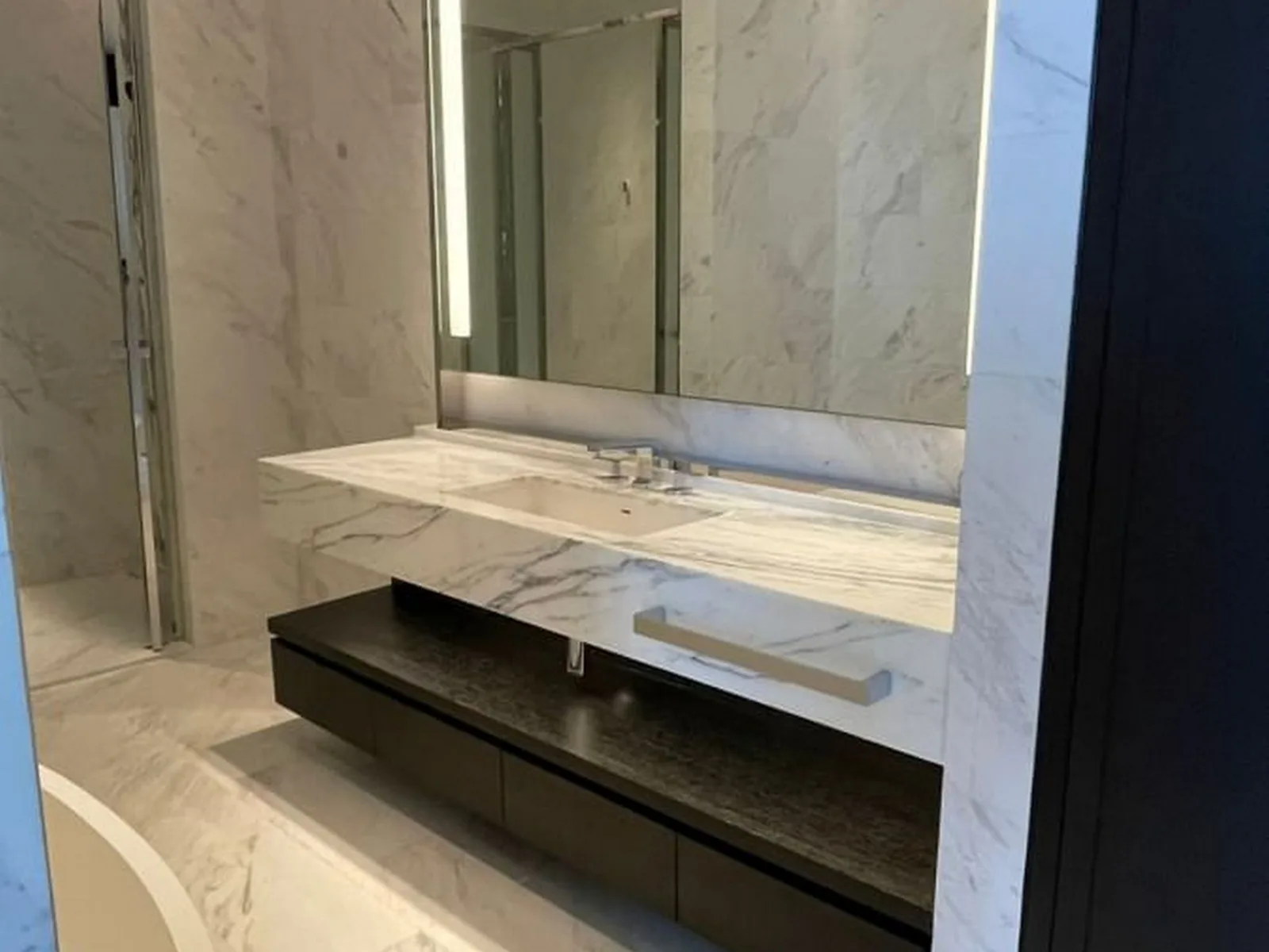 Four Seasons Private Residences Bangkok — photo 11