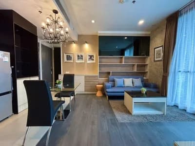 Edge Sukhumvit 23