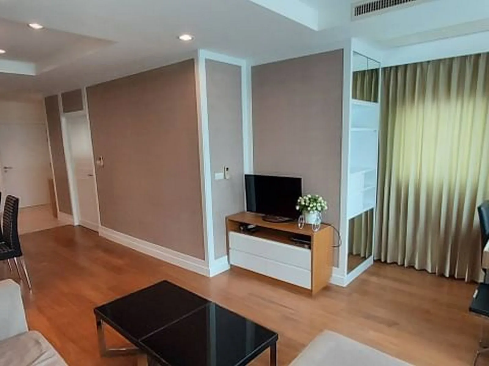 Sathorn Gardens — photo 2