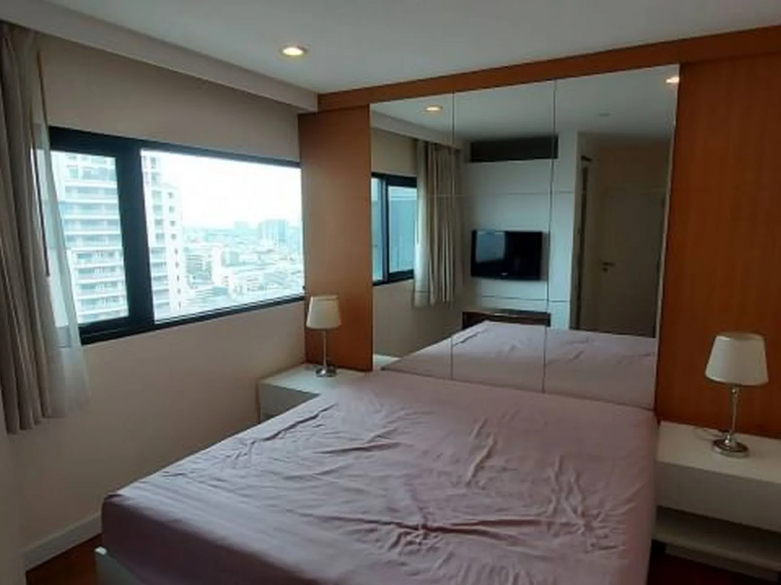 Sathorn Gardens — photo 5