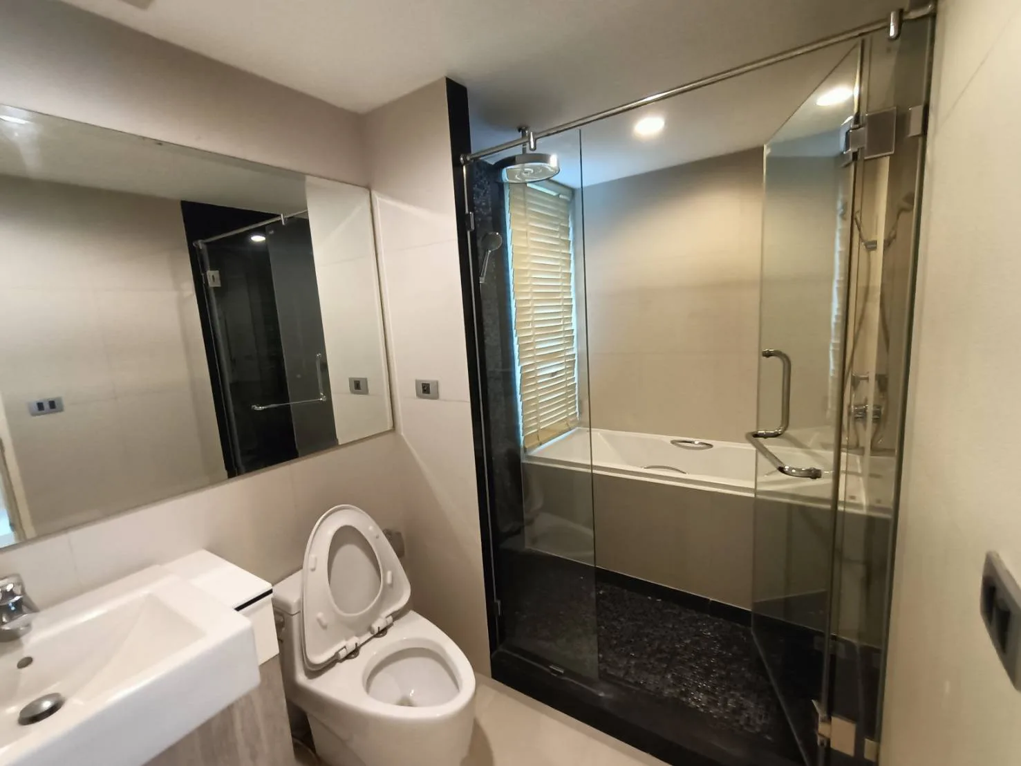 The Crest Sukhumvit 24 — photo 14