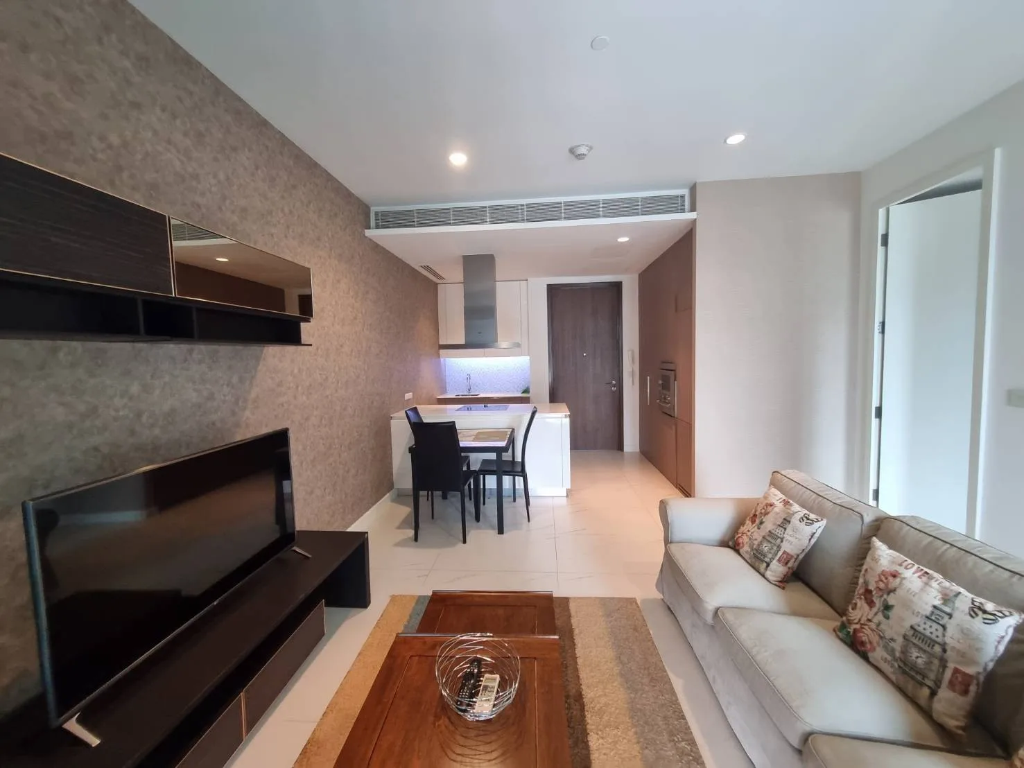 185 Rajadamri — photo 4