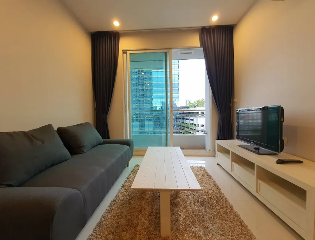 Circle Condominium — photo 1