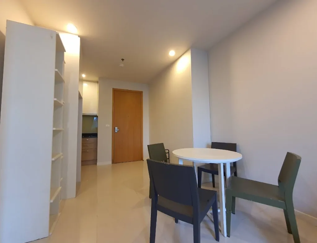 Circle Condominium — photo 4
