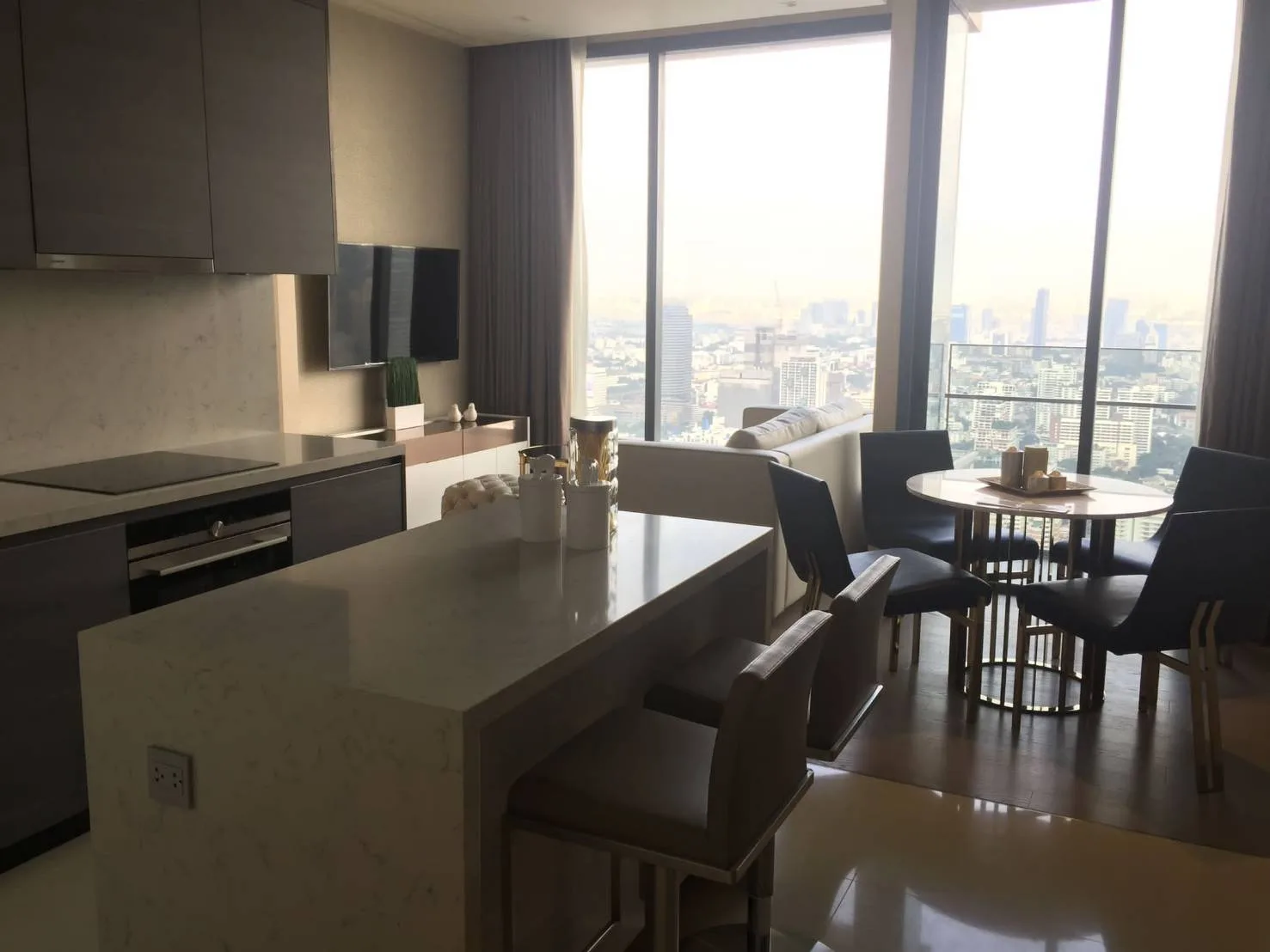 The Esse Asoke — photo 3