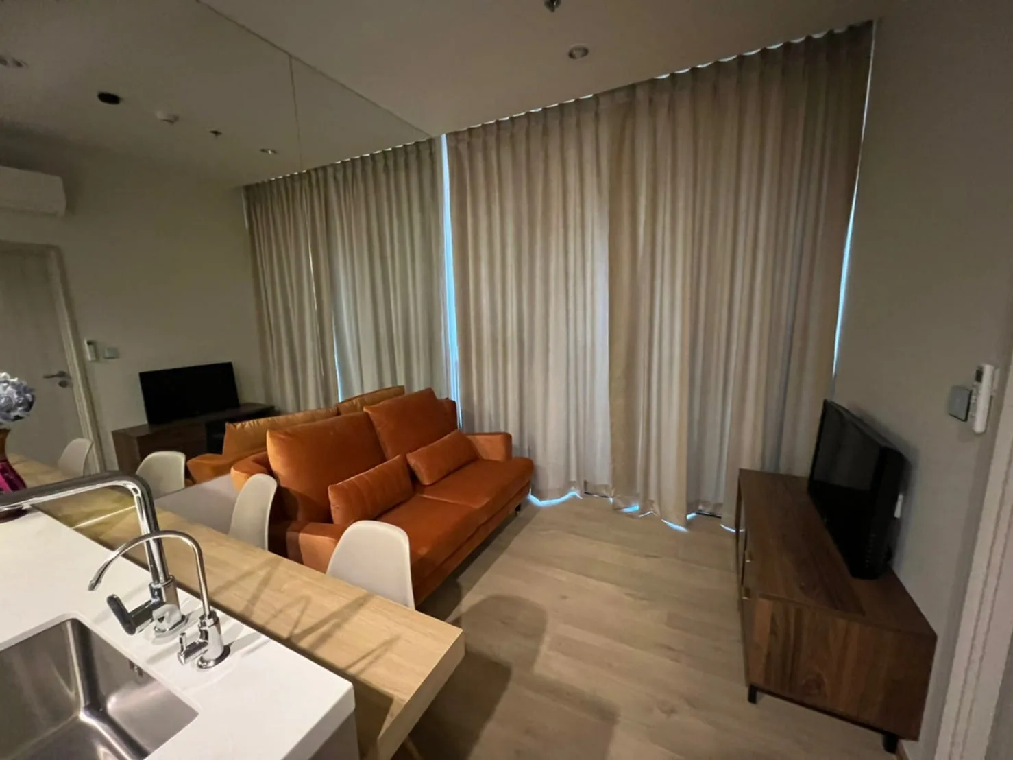 Quinn Sukhumvit 101 — photo 2
