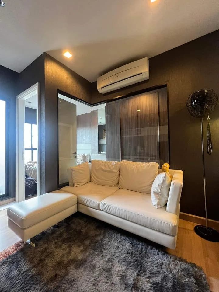 Urbano Absolute Sathon - Taksin — photo 1