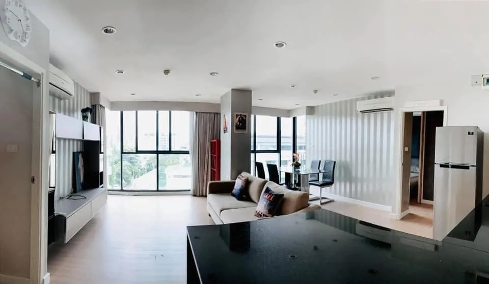 D 25 Thonglor — photo 1
