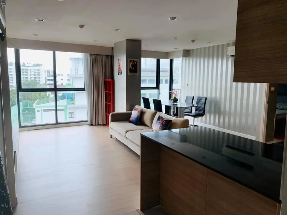 D 25 Thonglor — photo 3