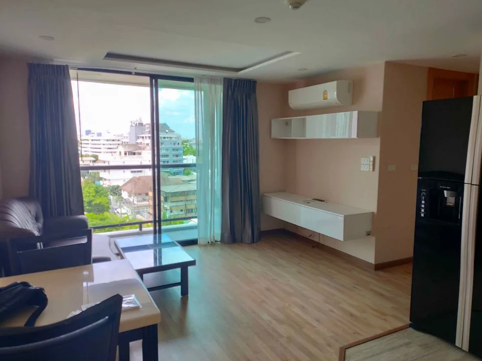 D'Rouvre Condominium — photo 1