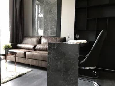 Edge Sukhumvit 23