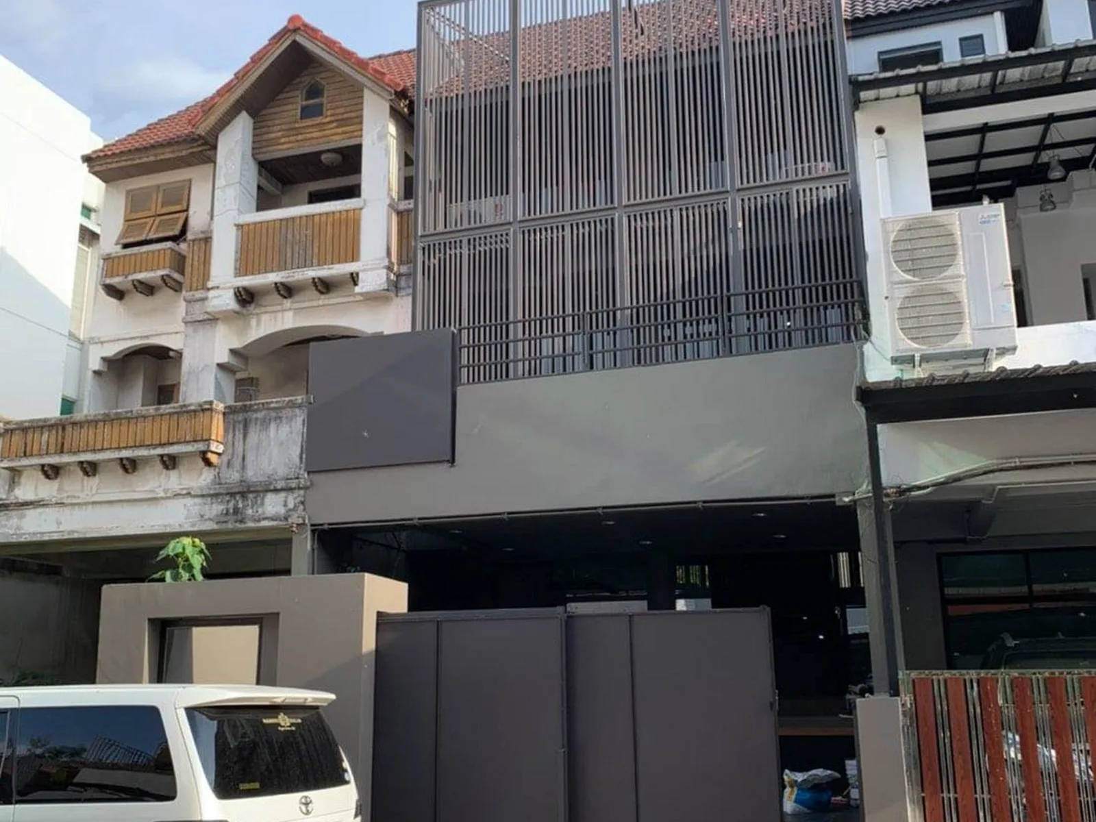 Office Rama 9 Soi 19 — photo 1
