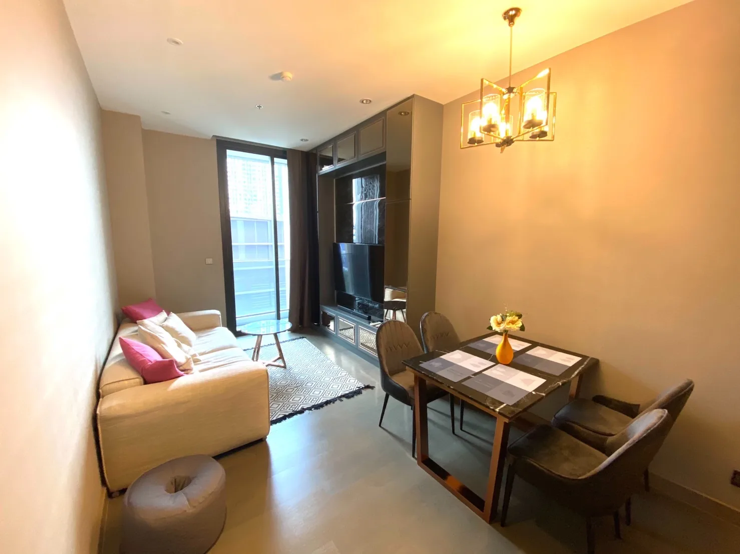 The Esse at Singha Complex — photo 1
