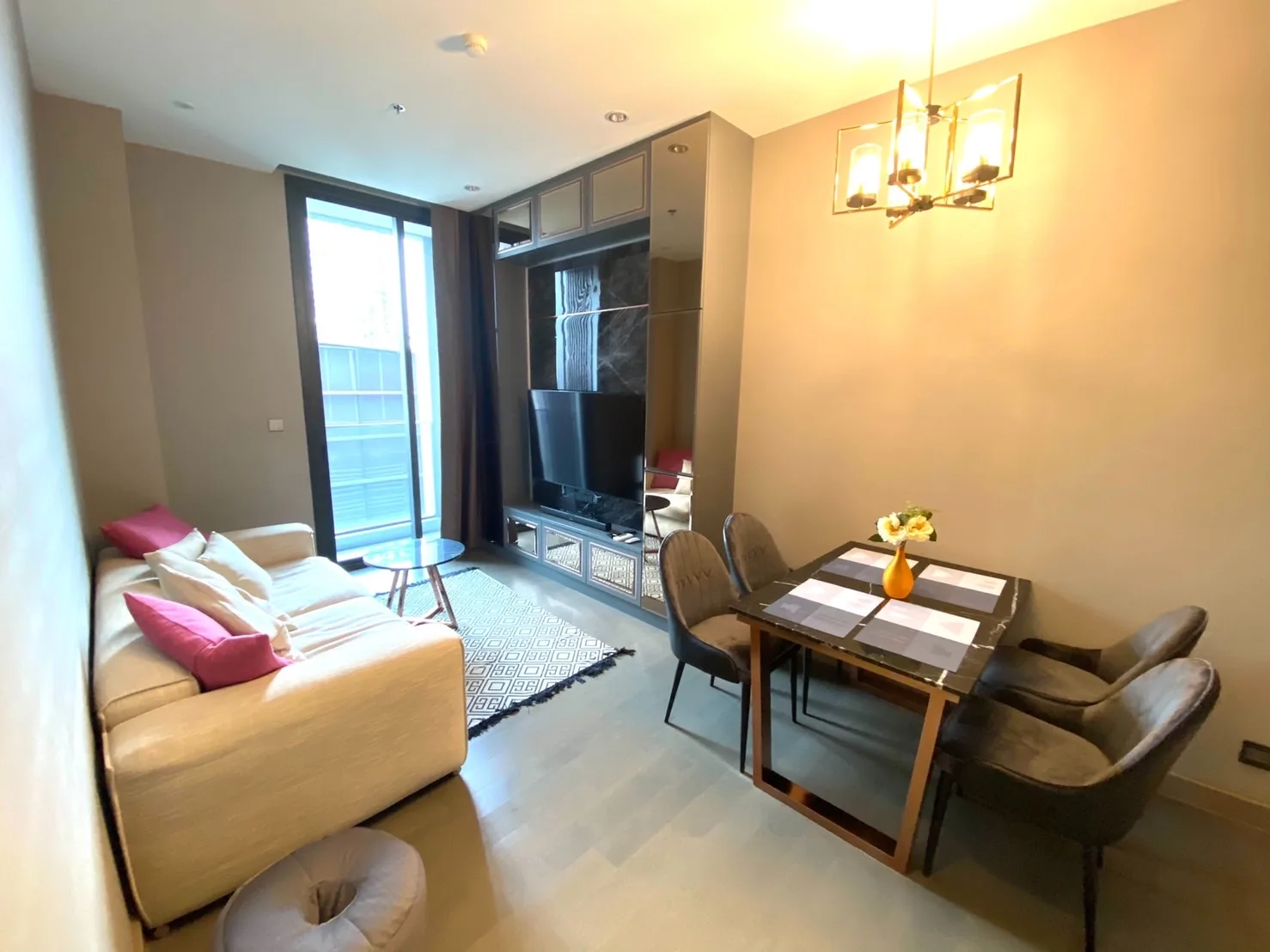 The Esse at Singha Complex — photo 2