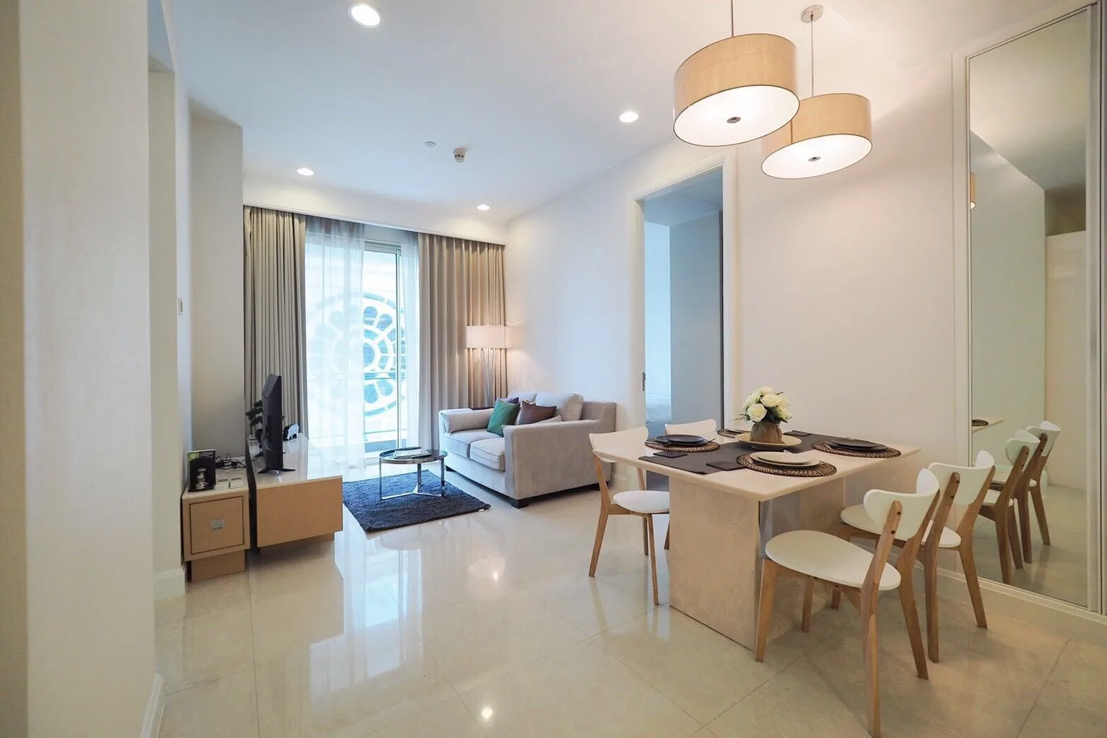 Q Langsuan — photo 2