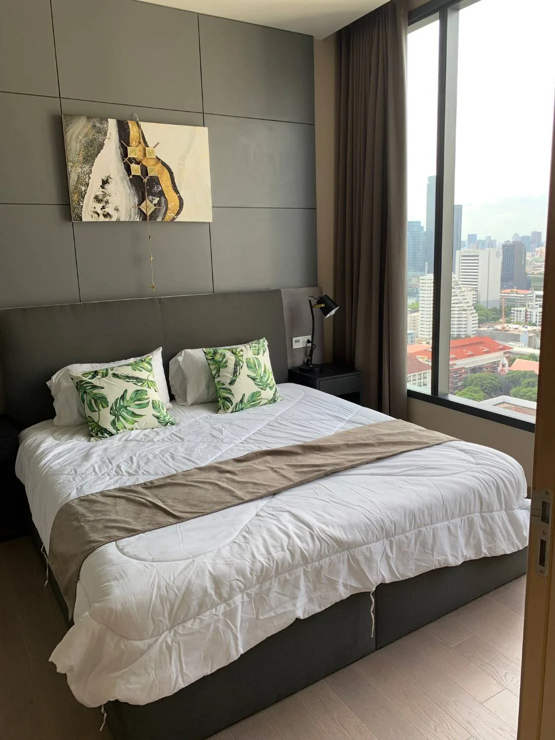 The Esse Asoke — photo 4