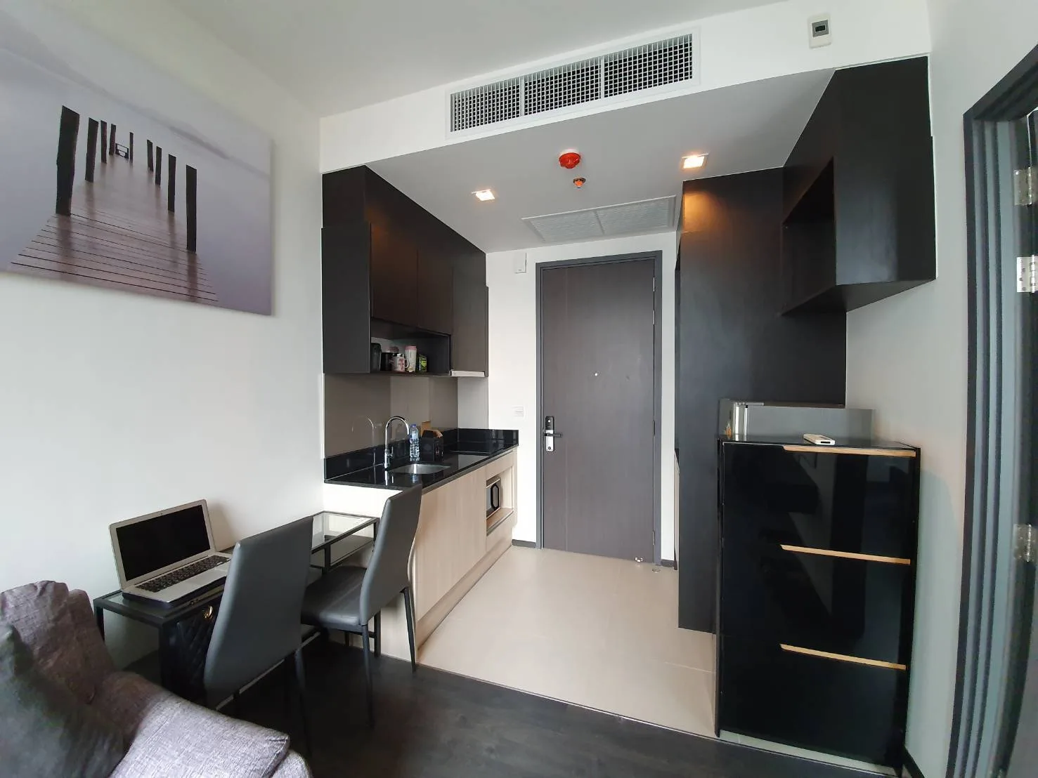 Edge Sukhumvit 23 — photo 6