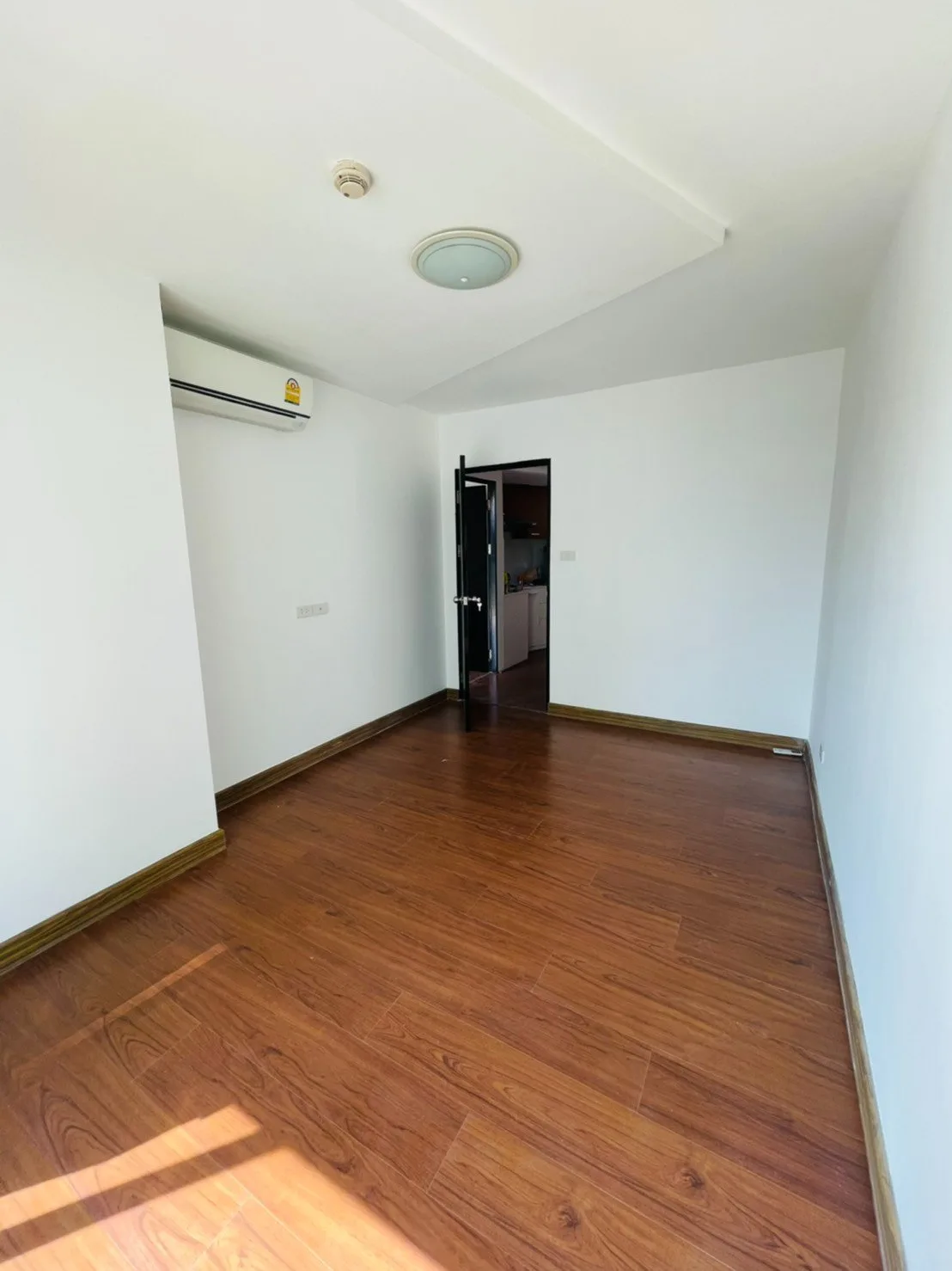 Z2 Lat Phrao — photo 2