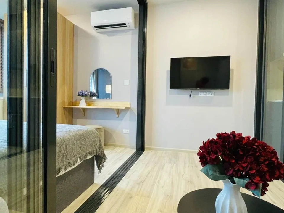 XT Huaikhwang — photo 1