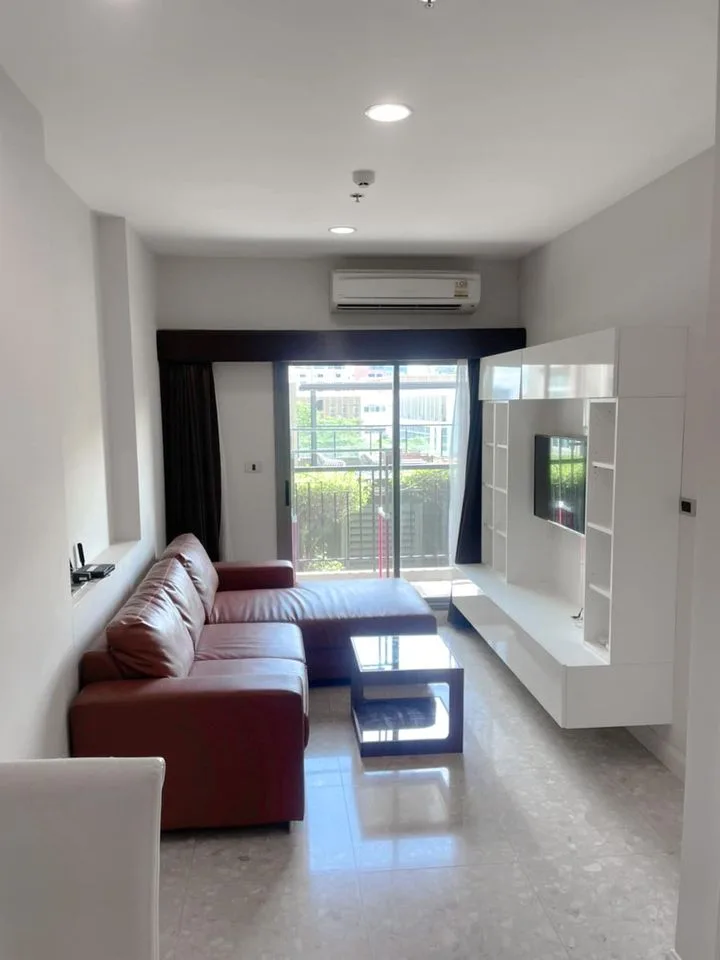 The Crest Sukhumvit 34 — photo 1