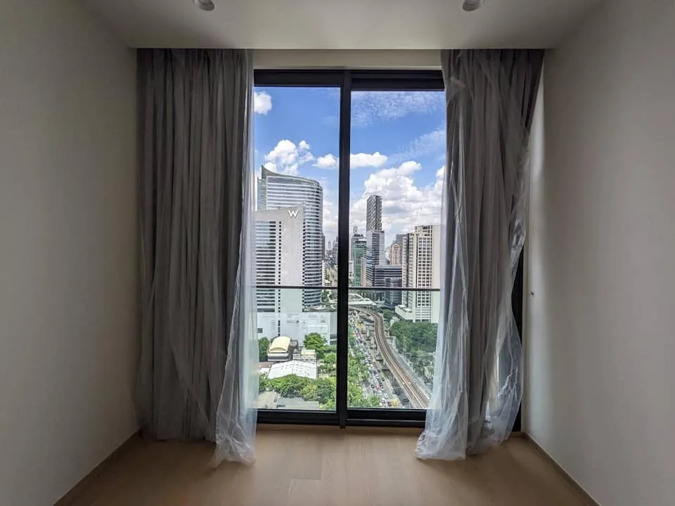 Anil Sathorn 12 — photo 2