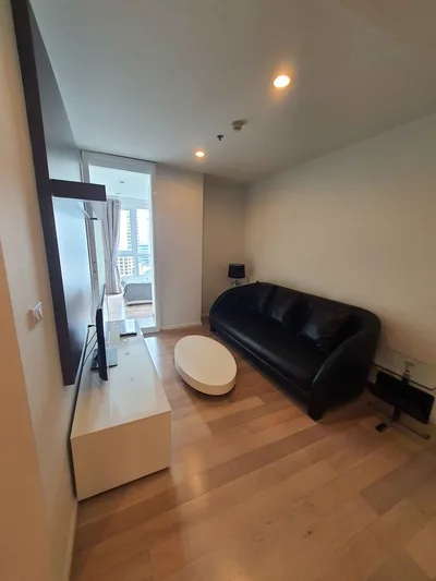 15 Sukhumvit Residences