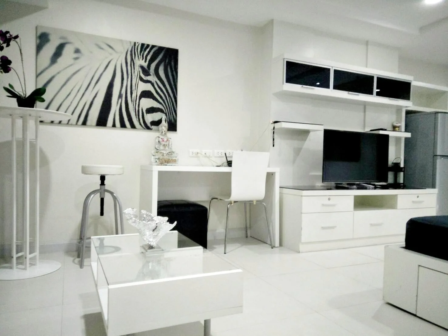 The Trendy Condominium — photo 2