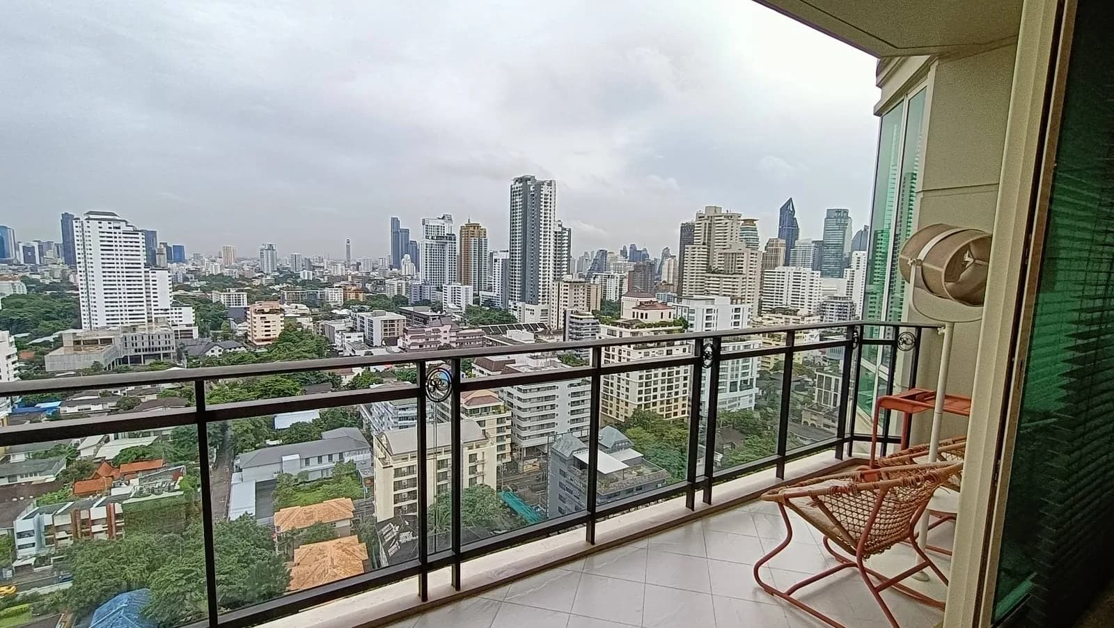 Royce Private Residences — photo 17