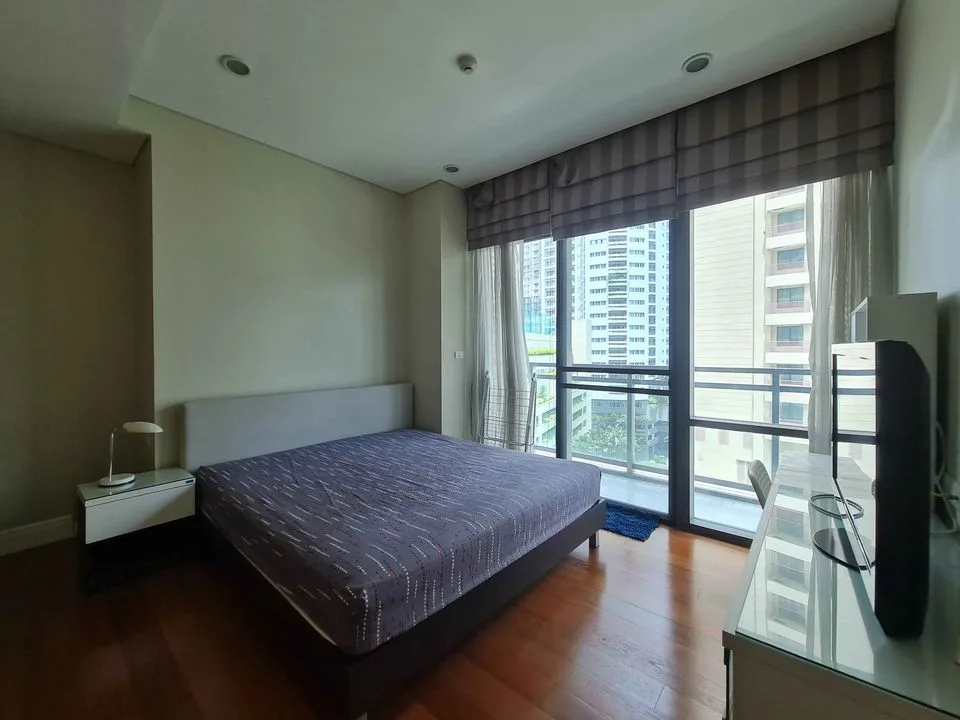 Bright Sukhumvit 24 — photo 4