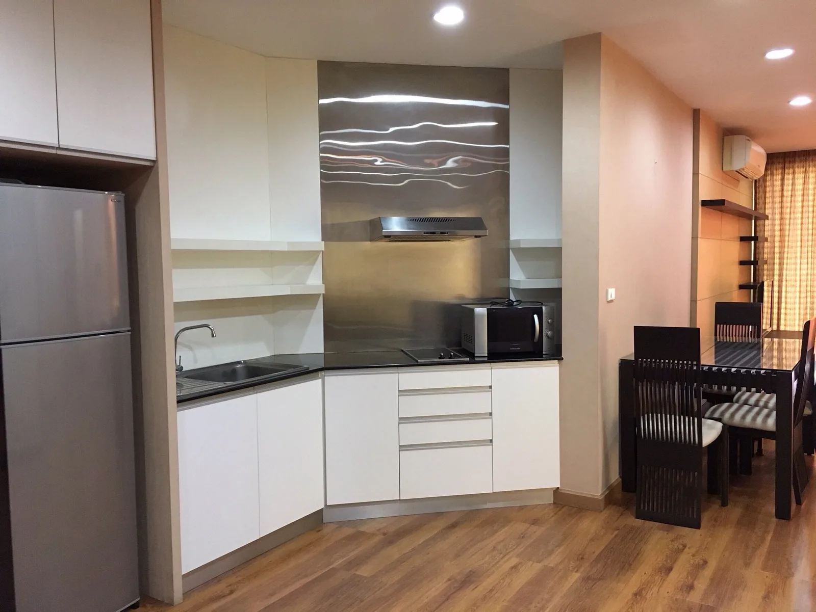 Silom Grand Terrace — photo 2