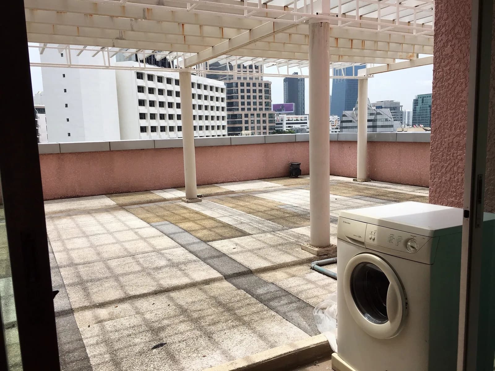 Silom Grand Terrace — photo 9