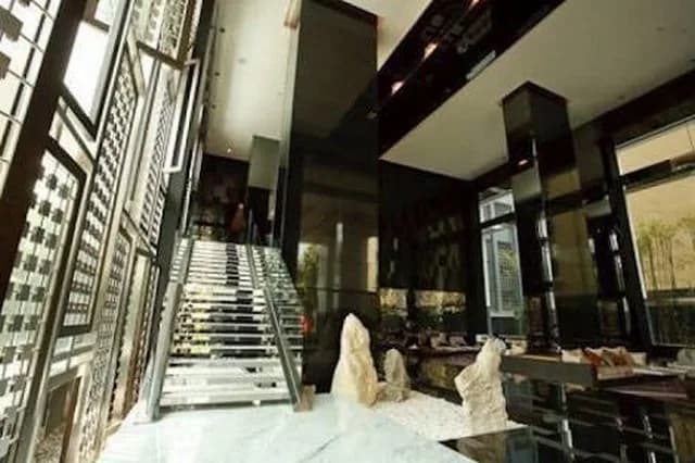 Siri at Sukhumvit — photo 14