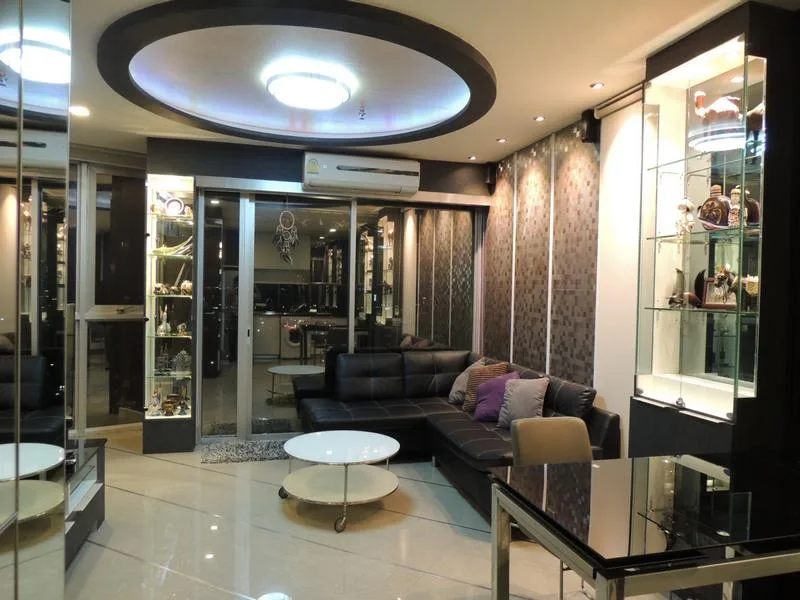 Sky Walk Condominium — photo 9