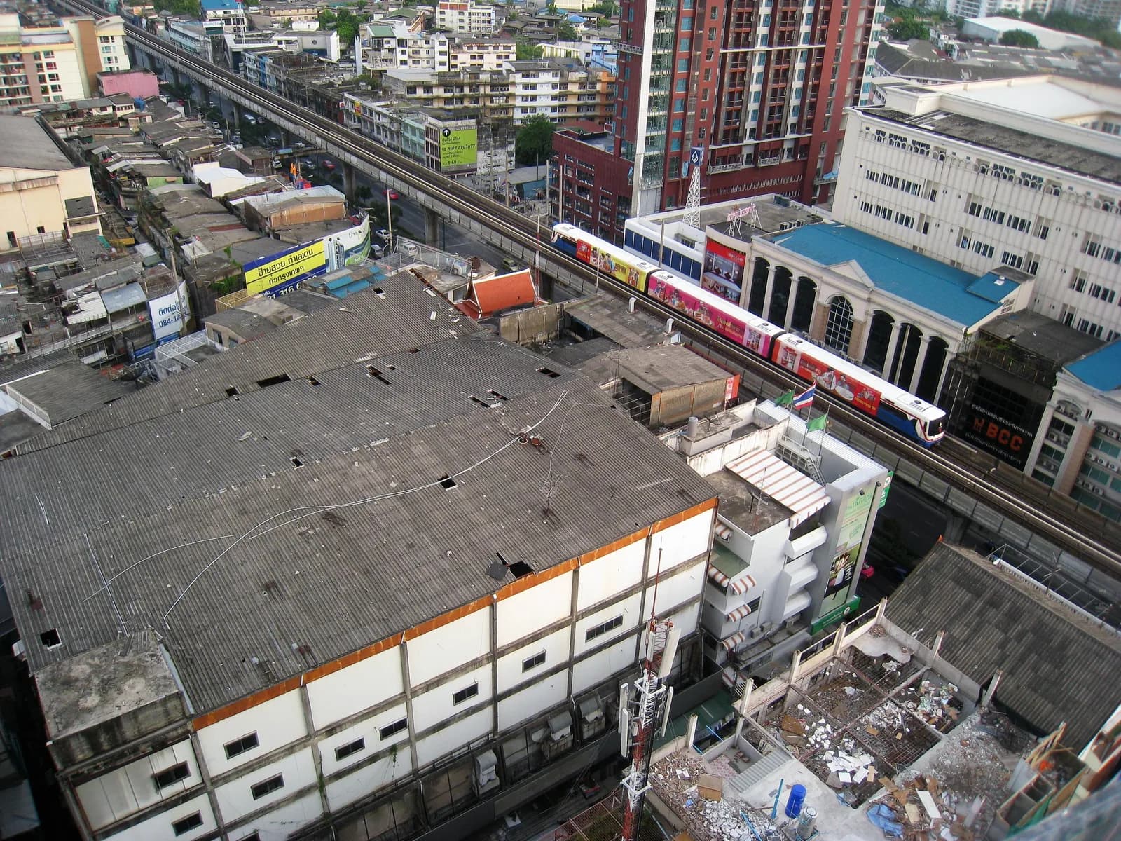 Sky Walk Condominium — photo 9